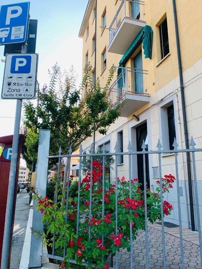 Apartamento Veba Fiera Bolonia Exterior foto